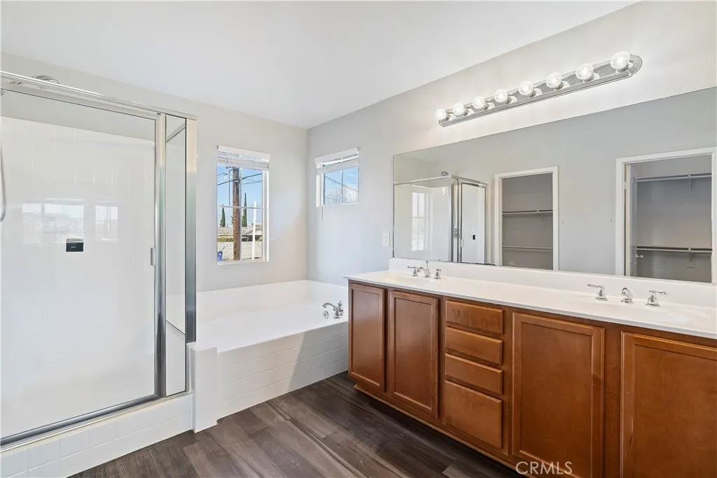 6825 Tahoe Way, Fontana, California 92336 home-pic-28