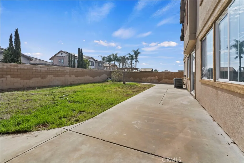 6825 Tahoe Way, Fontana, California 92336 home-pic-33