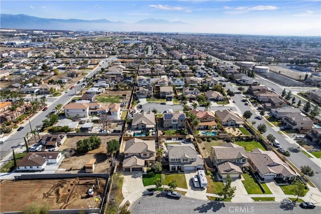 6825 Tahoe Way, Fontana, California 92336 home-pic-37