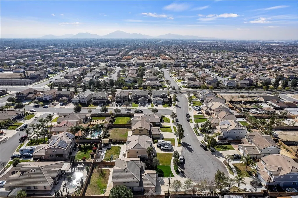 6825 Tahoe Way, Fontana, California 92336 home-pic-38