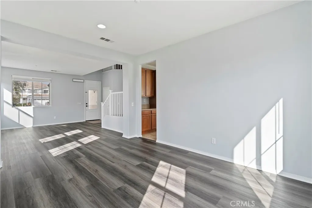 6825 Tahoe Way, Fontana, California 92336 home-pic-6