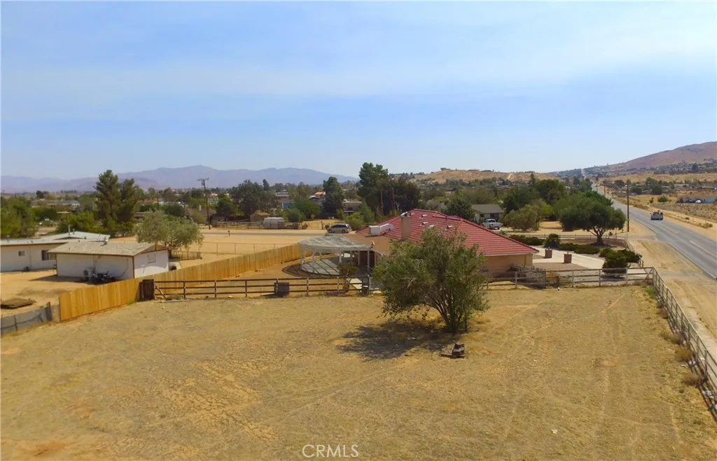 9322 Candlelight Street, Apple Valley, California 92308 home-pic-8