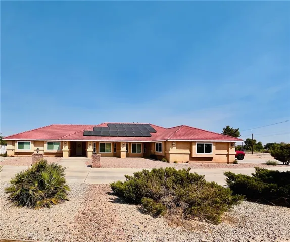 9322 Candlelight Street, Apple Valley, California 92308