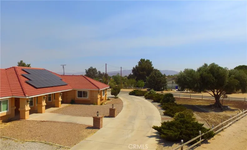 9322 Candlelight Street, Apple Valley, California 92308