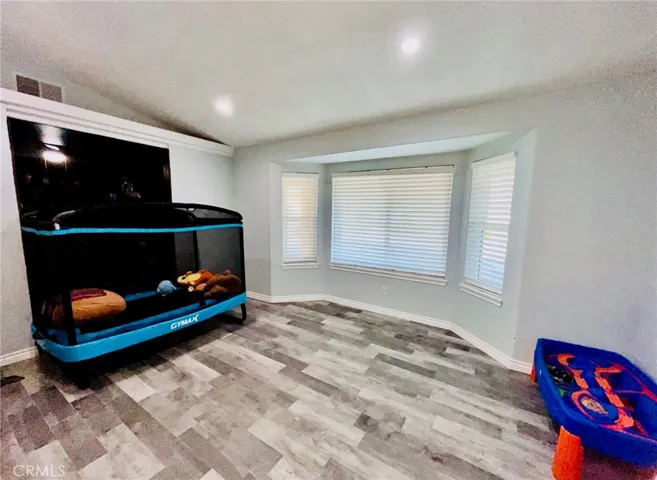 9322 Candlelight Street, Apple Valley, California 92308