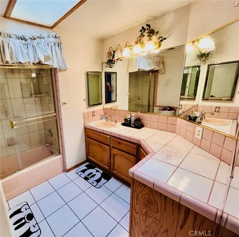 9322 Candlelight Street, Apple Valley, California 92308