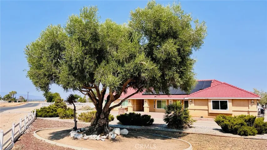 9322 Candlelight Street, Apple Valley, California 92308