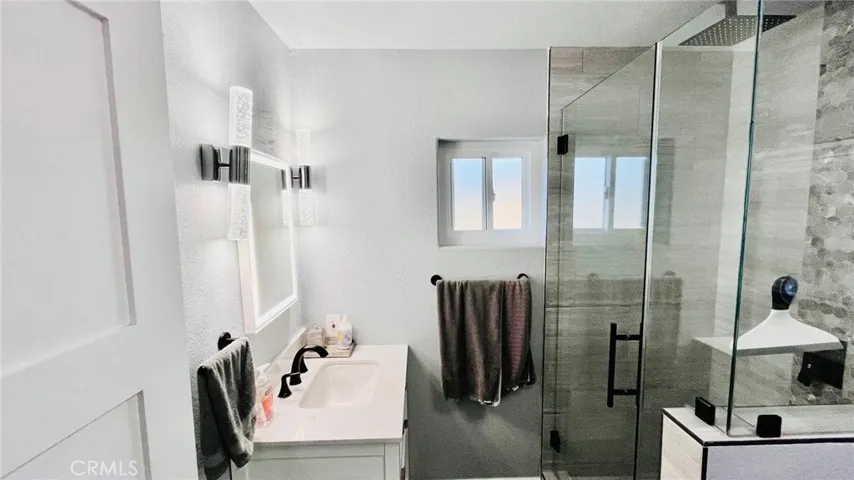 9322 Candlelight Street, Apple Valley, California 92308