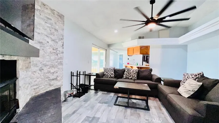 9322 Candlelight Street, Apple Valley, California 92308
