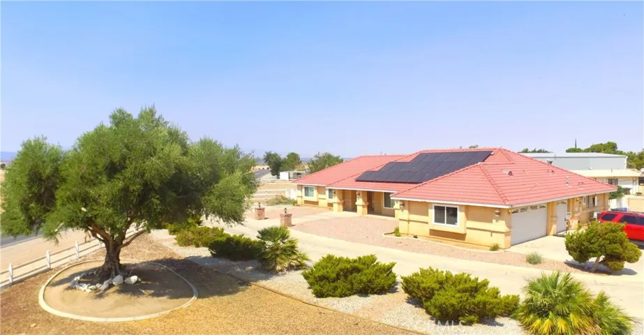 9322 Candlelight Street, Apple Valley, California 92308