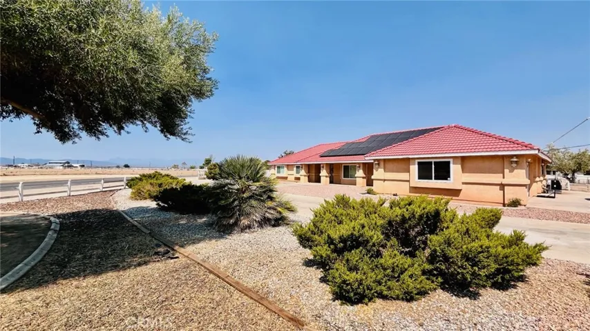 9322 Candlelight Street, Apple Valley, California 92308