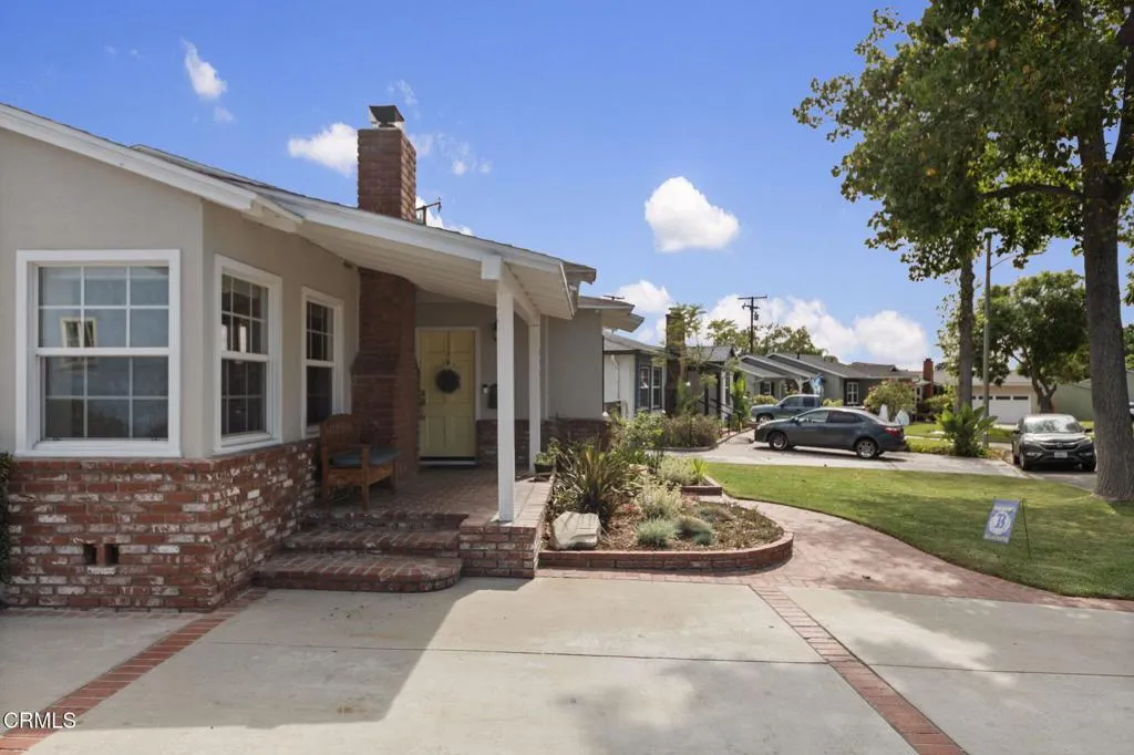 9956 Memphis Avenue, Whittier, California 90603 home-pic-3