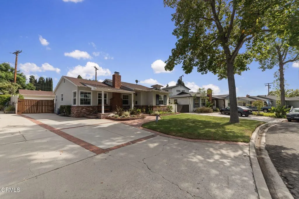 9956 Memphis Avenue, Whittier, California 90603 home-pic-2