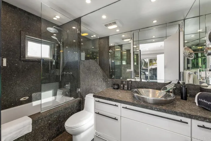 Ensuite for downstairs bedroom