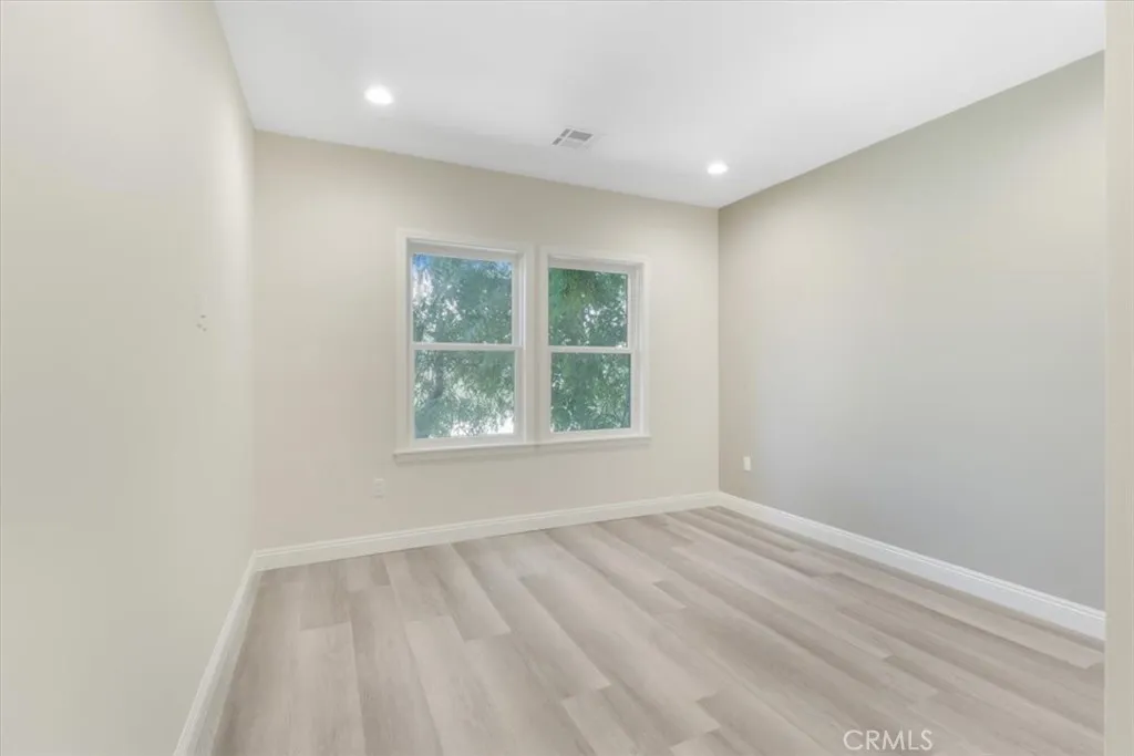 569 Lincoln Avenue 8, Pasadena, California 91103 home-pic-23