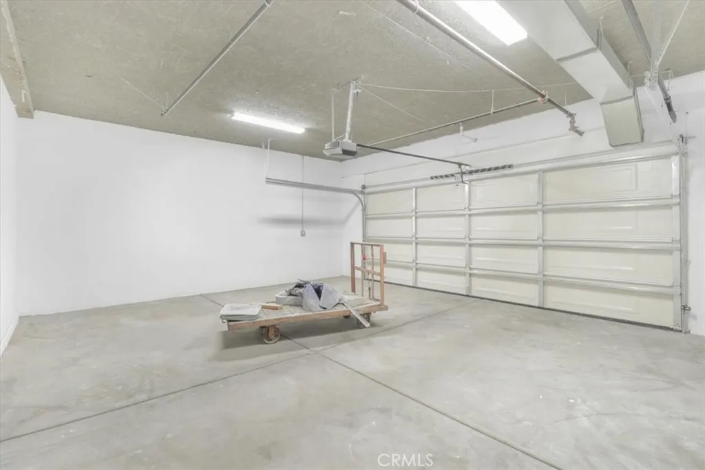 569 Lincoln Avenue 8, Pasadena, California 91103 home-pic-31