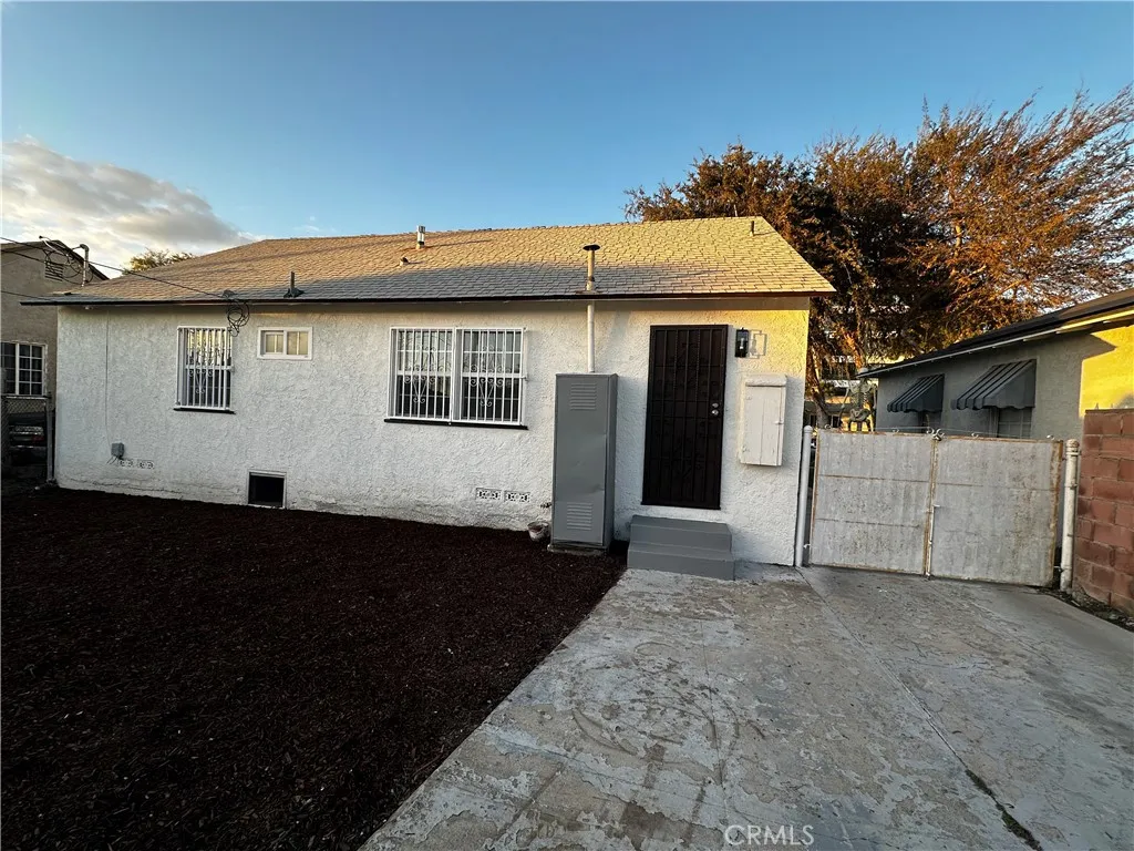 1726 E 122nd, Los Angeles, California 90059 home-pic-11