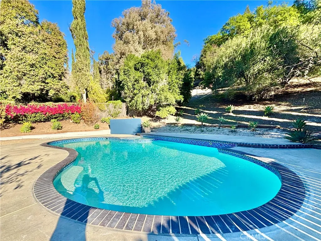 7063 Middlesbury Ridge Circle, West Hills, California 91307 home-pic-42