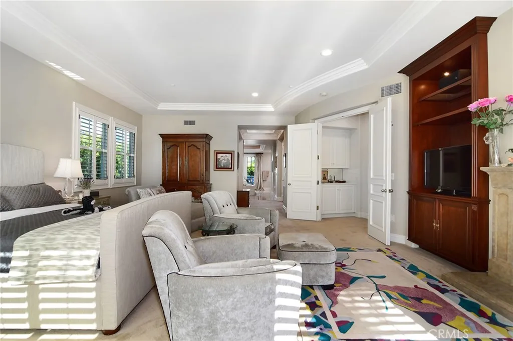 19134 Briarfield Way, Tarzana, California 91356 home-pic-34