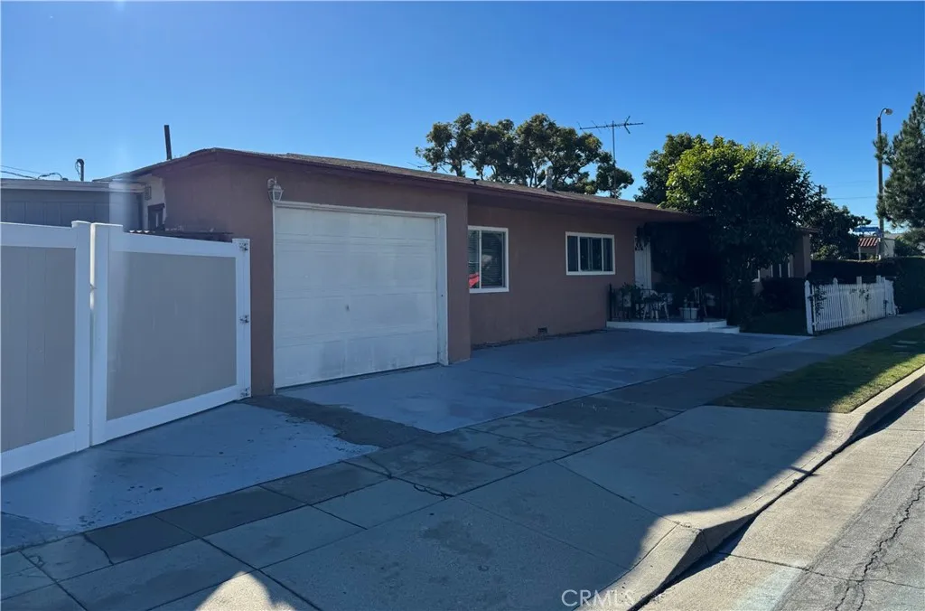 10406 San Carlos, South Gate, California 90280 home-pic-6