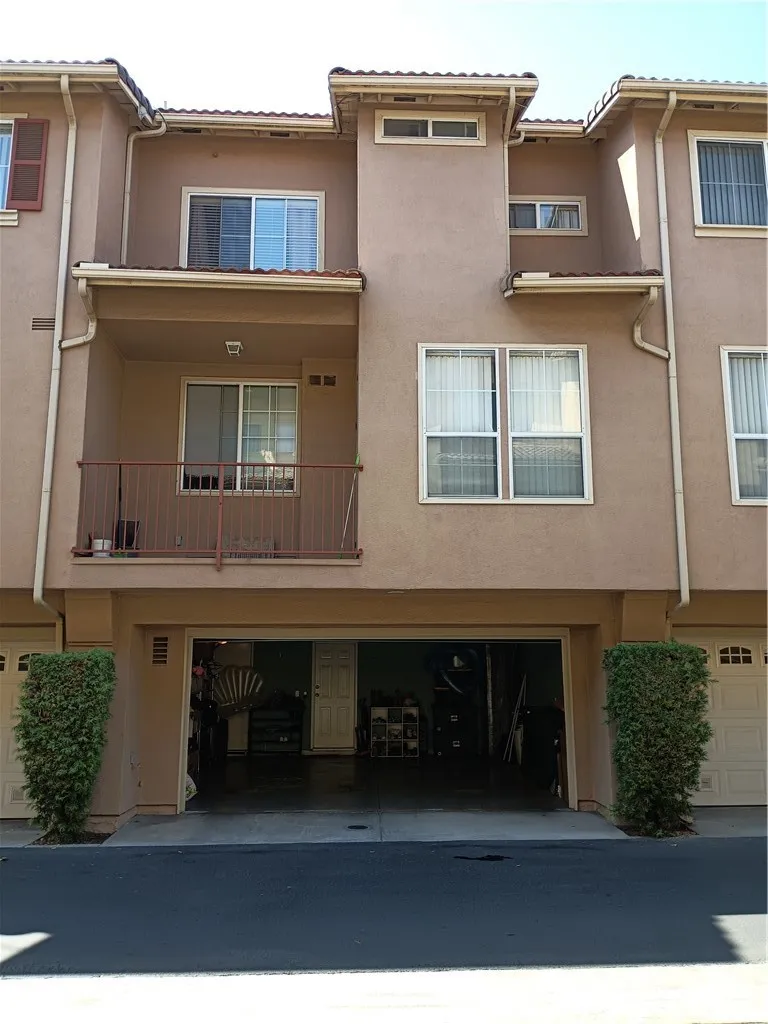 335 W Summerfield, Anaheim, California 92802 home-pic-27