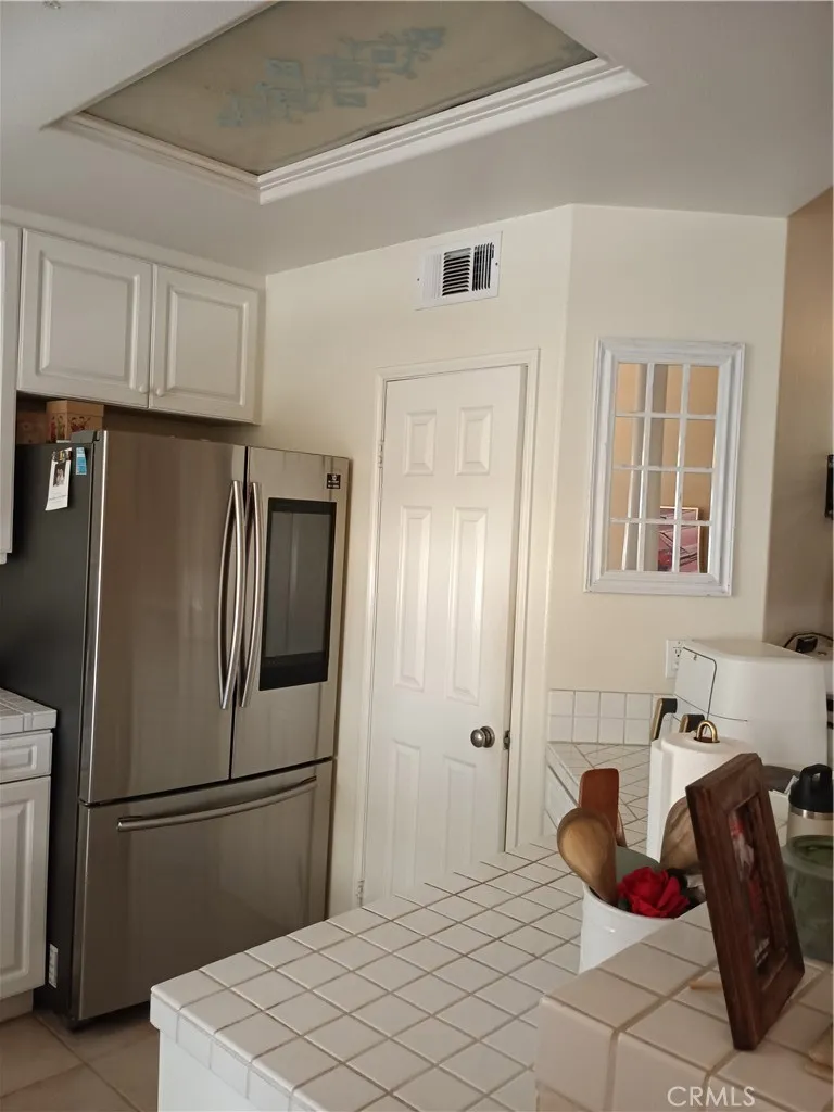 335 W Summerfield, Anaheim, California 92802 home-pic-25