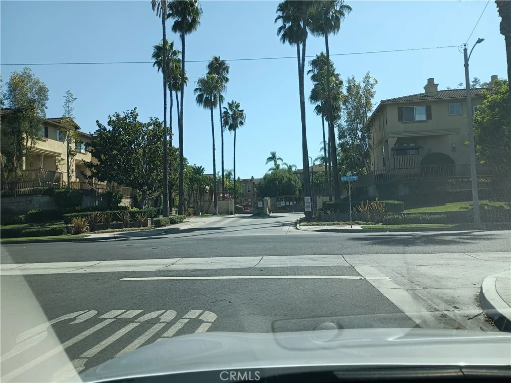 335 W Summerfield, Anaheim, California 92802 home-pic-29
