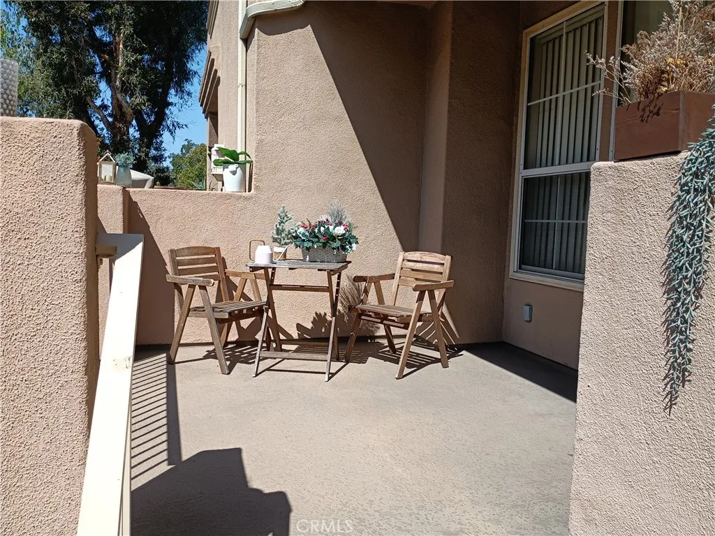 335 W Summerfield, Anaheim, California 92802 home-pic-4