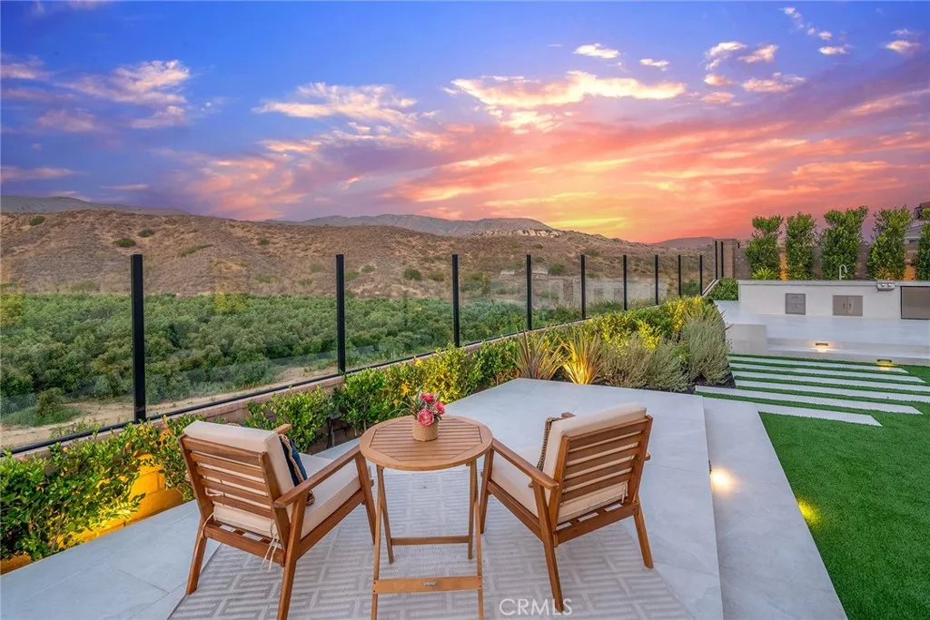 100 Albero, Irvine, California 92602 home-pic-34