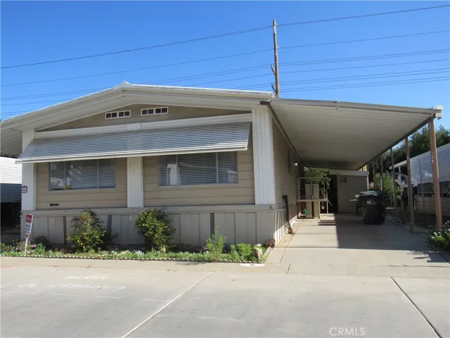 covered carport area
