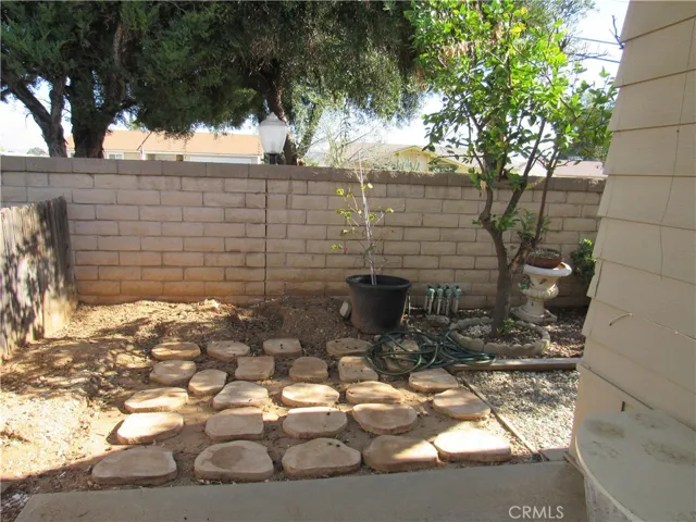 Block wall