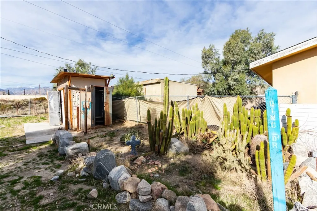 9626 Bella Vista, Morongo Valley, California 92256 home-pic-23