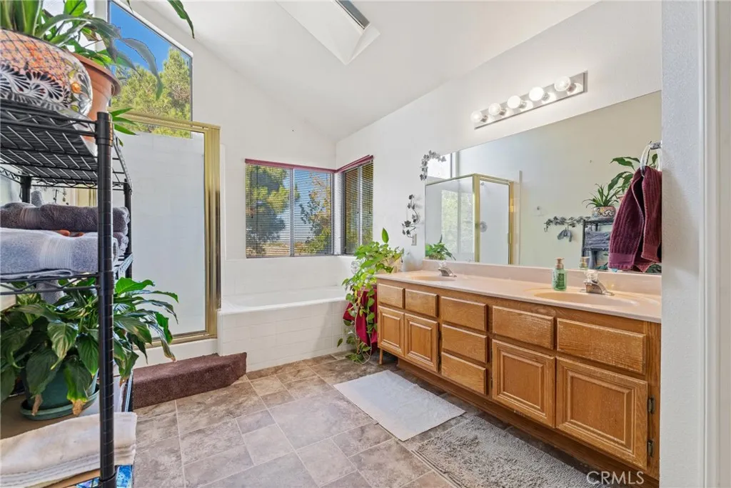 2323 Golden, Lancaster, California 93536 home-pic-21