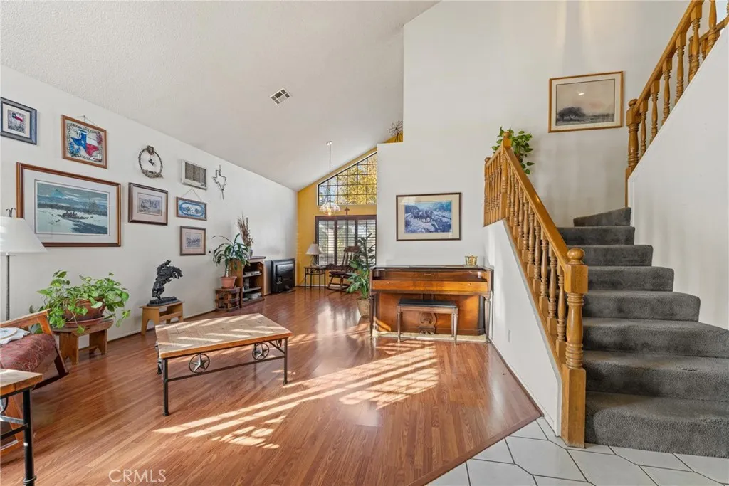2323 Golden, Lancaster, California 93536 home-pic-3