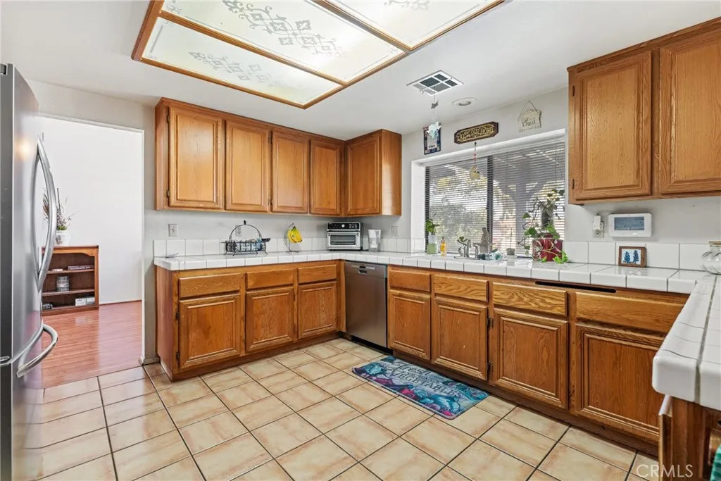 2323 Golden, Lancaster, California 93536 home-pic-8