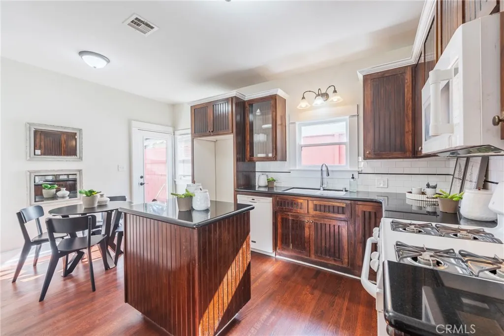 604 N Zeyn, Anaheim, California 92805 home-pic-14