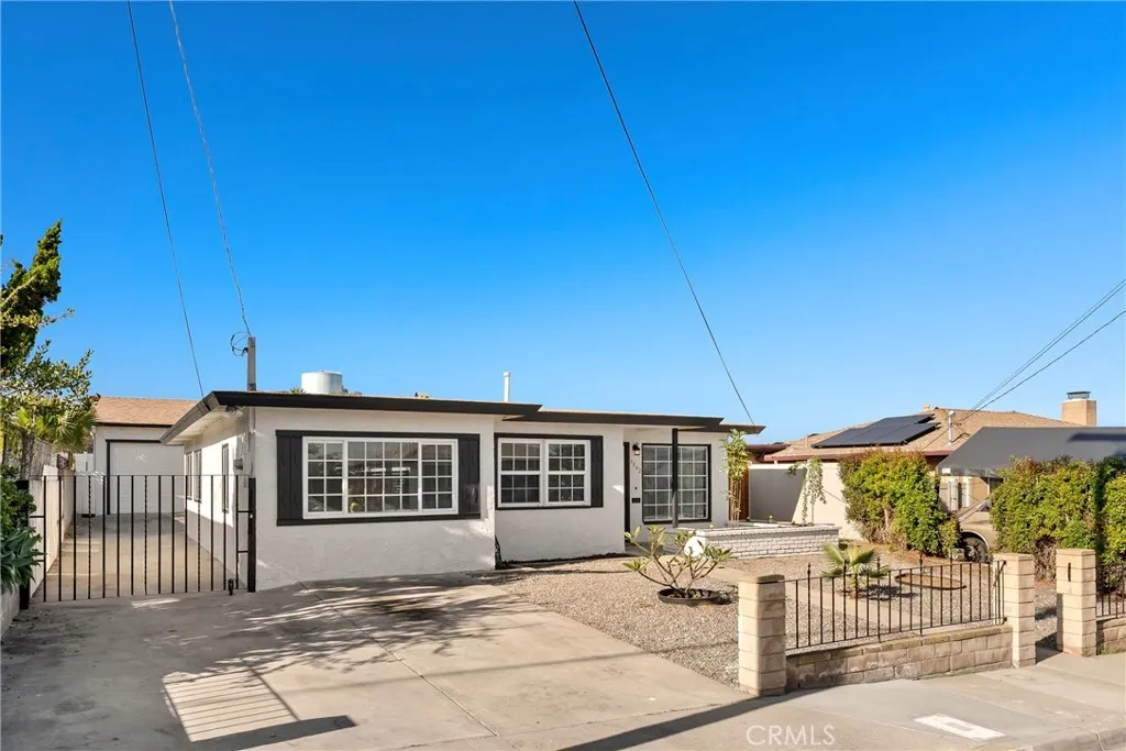 3842 Boren, San Diego, California 92115 home-pic-1