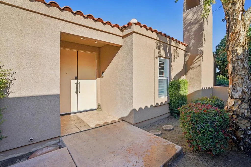29 Lake Shore Drive, Rancho Mirage, California 92270 home-pic-1