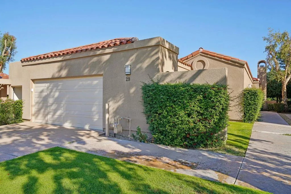 29 Lake Shore Drive, Rancho Mirage, California 92270 home-pic-0