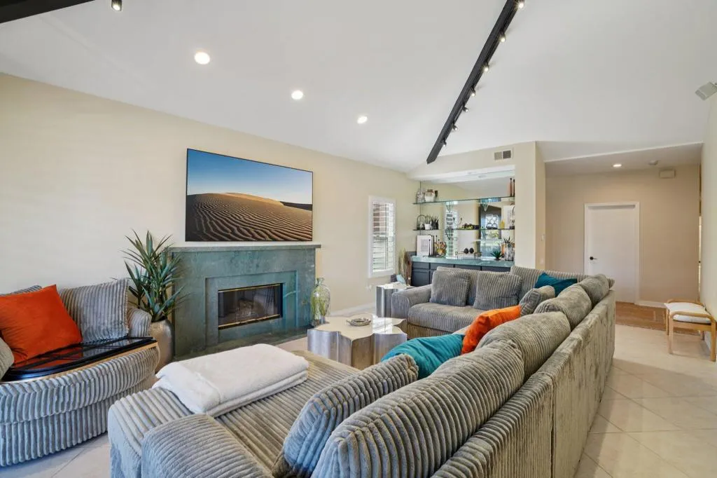 29 Lake Shore Drive, Rancho Mirage, California 92270 home-pic-7