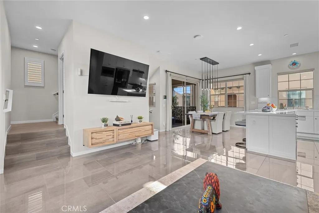 214 Elkhorn, Irvine, California 92618 home-pic-13