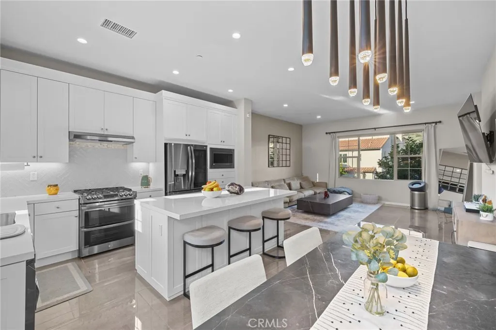 214 Elkhorn, Irvine, California 92618 home-pic-12