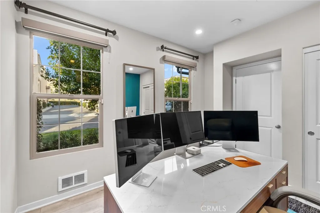 214 Elkhorn, Irvine, California 92618 home-pic-27