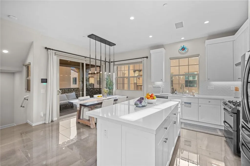 214 Elkhorn, Irvine, California 92618 home-pic-11