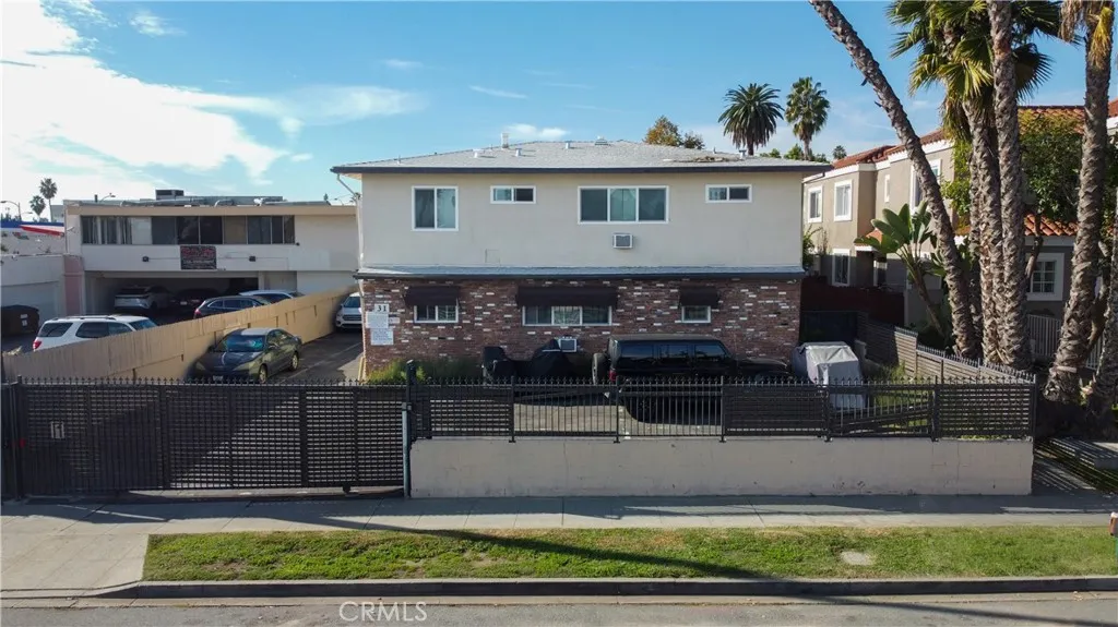 1837 E Colorado Blvd, Pasadena, California 91107 home-pic-0