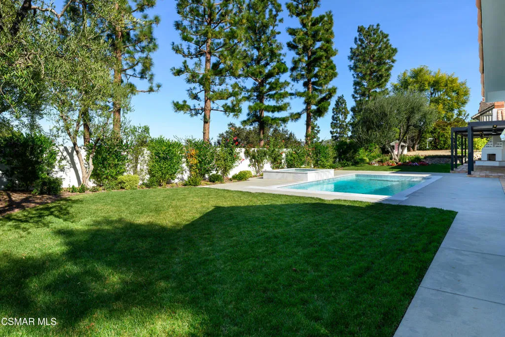 87 Pinecrest Road, Westlake Village, California 91361 home-pic-17