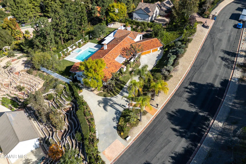 87 Pinecrest Road, Westlake Village, California 91361 home-pic-91
