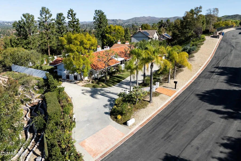 87 Pinecrest Road, Westlake Village, California 91361 home-pic-89