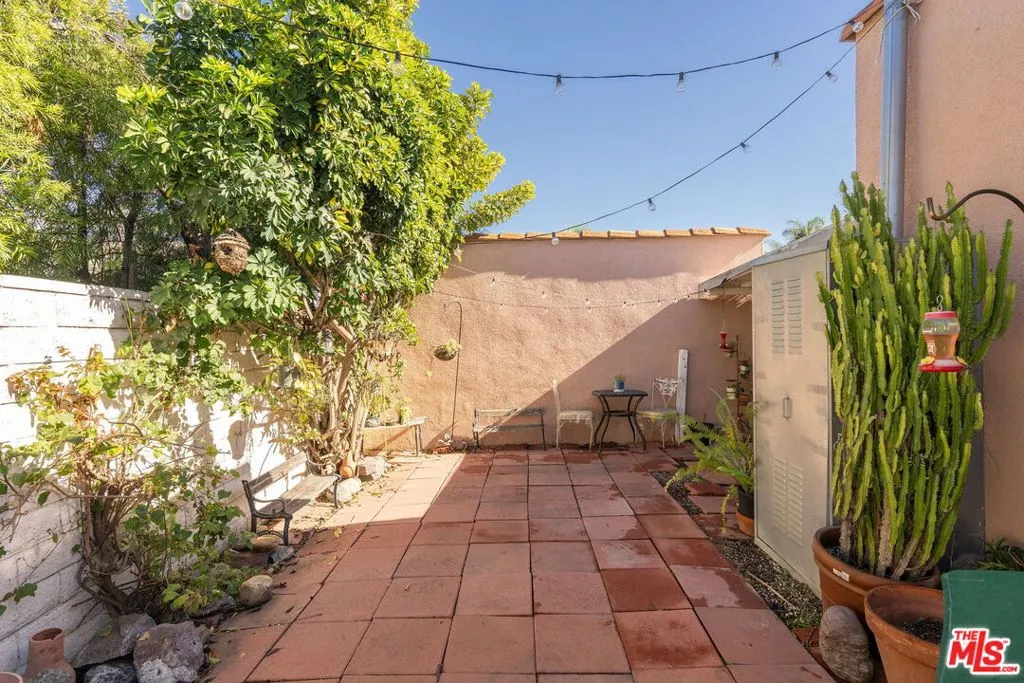 6603 Willoughby Avenue, Los Angeles, California 90038 home-pic-29