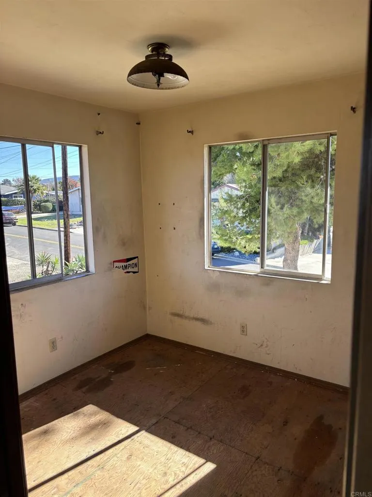 10050 Cristobal Drive, Spring Valley, California 91977 home-pic-23